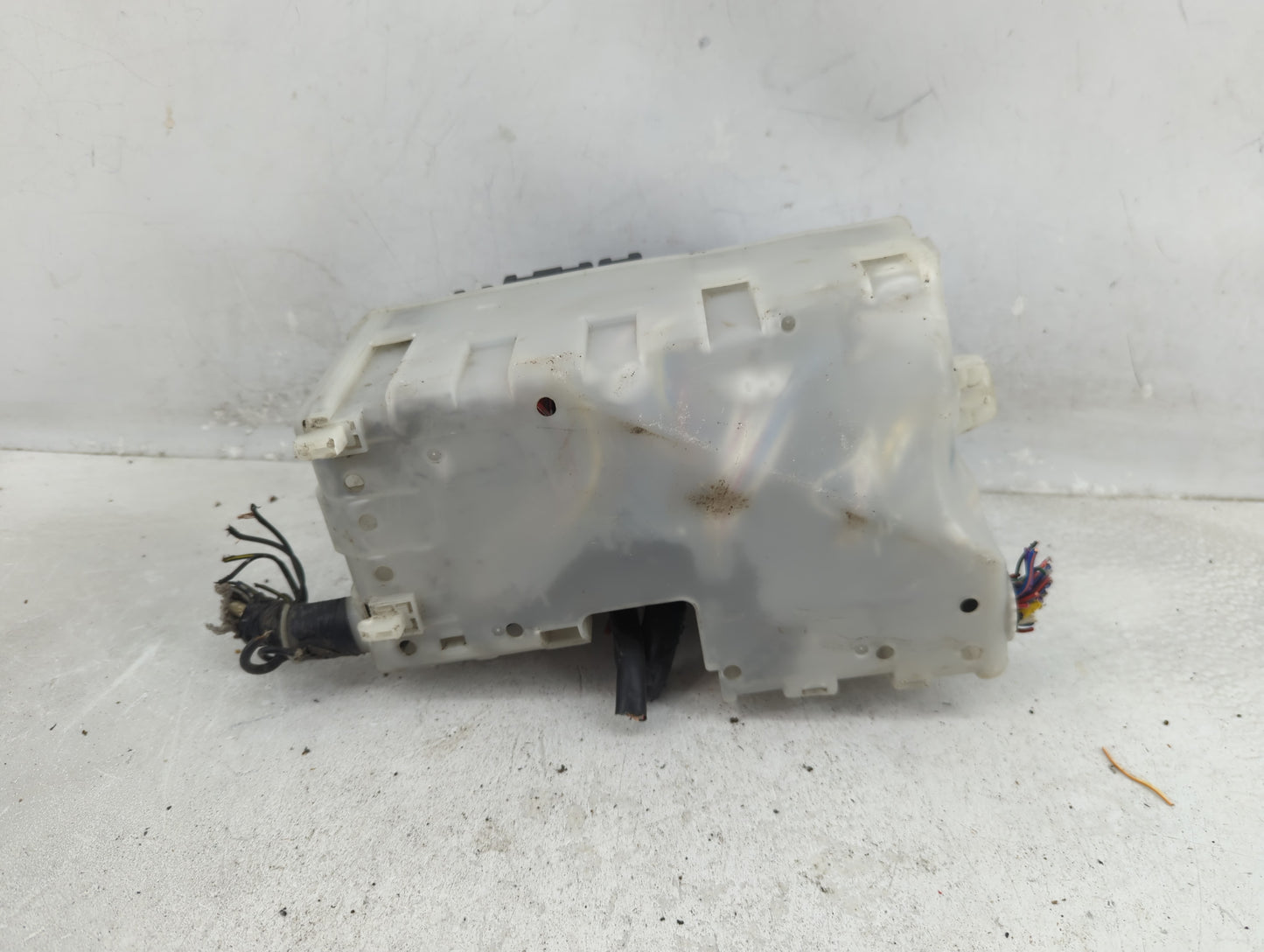 2012-2017 Mazda 5 Fusebox Fuse Box Panel Relay Module P/N:C597-6676Y Fits Fits 2012 2013 2014 2015 2016 2017 OEM Used Auto P
