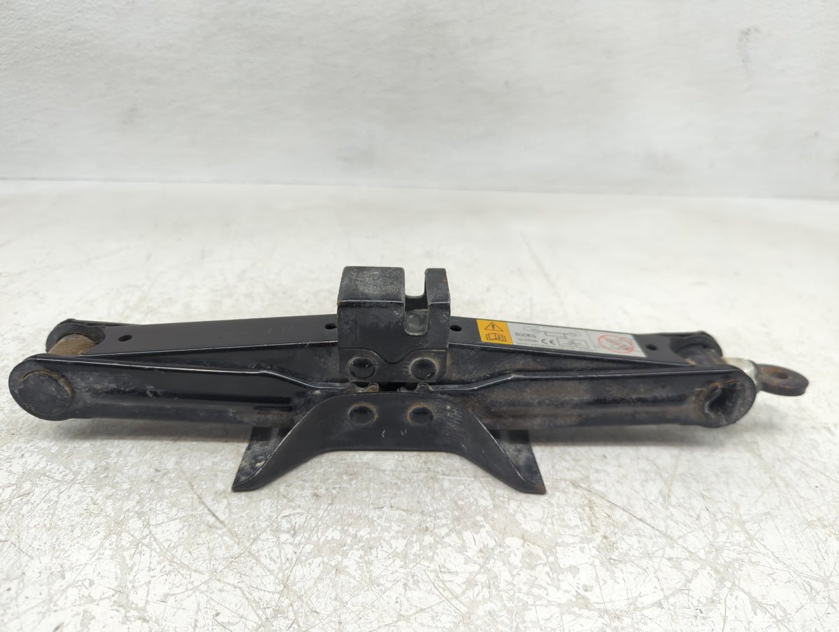 2015 Mazda 6 Spare Scissor Car Jack - Oemusedautoparts1.com