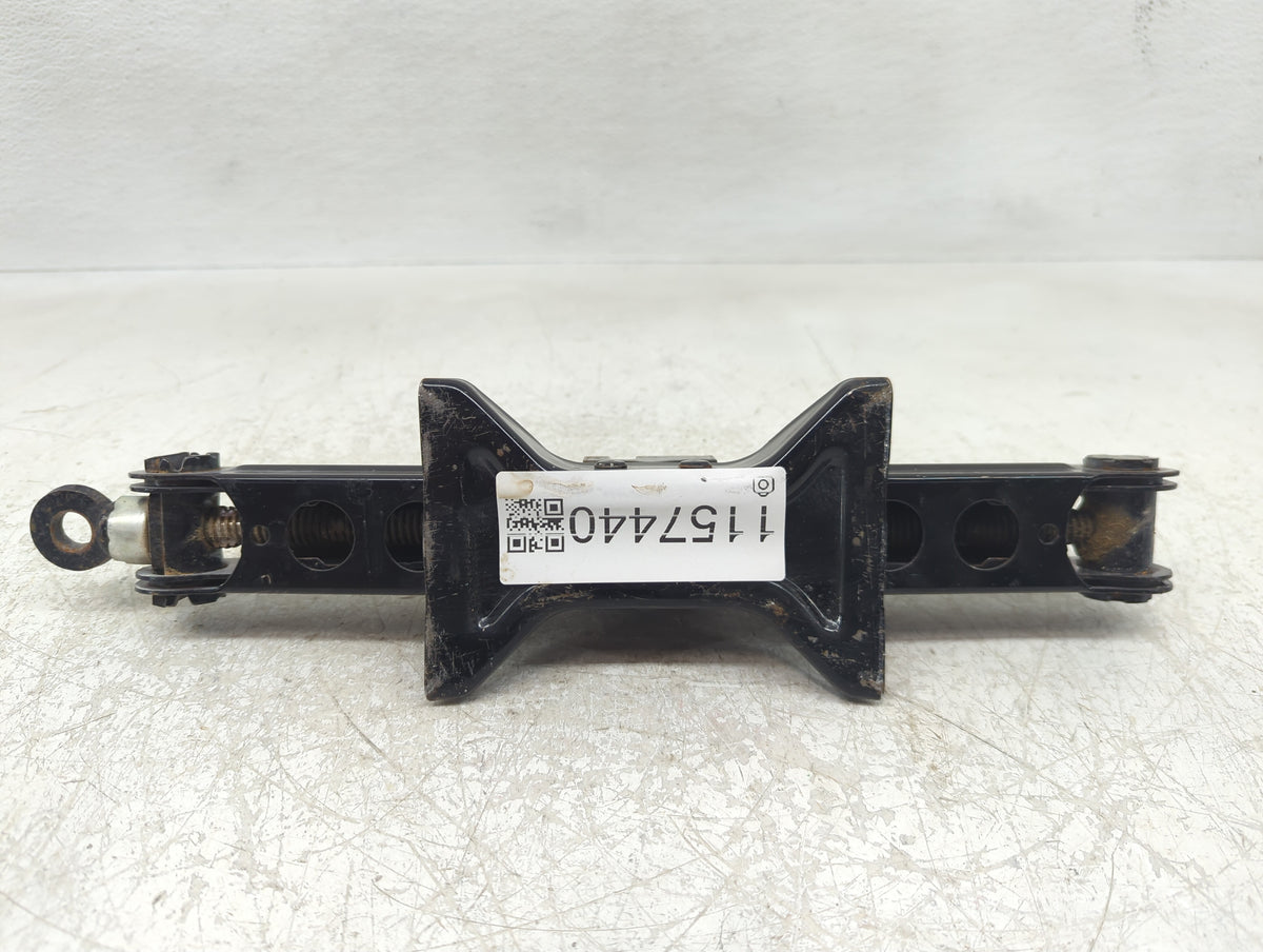 2015 Mazda 6 Spare Scissor Car Jack - Oemusedautoparts1.com