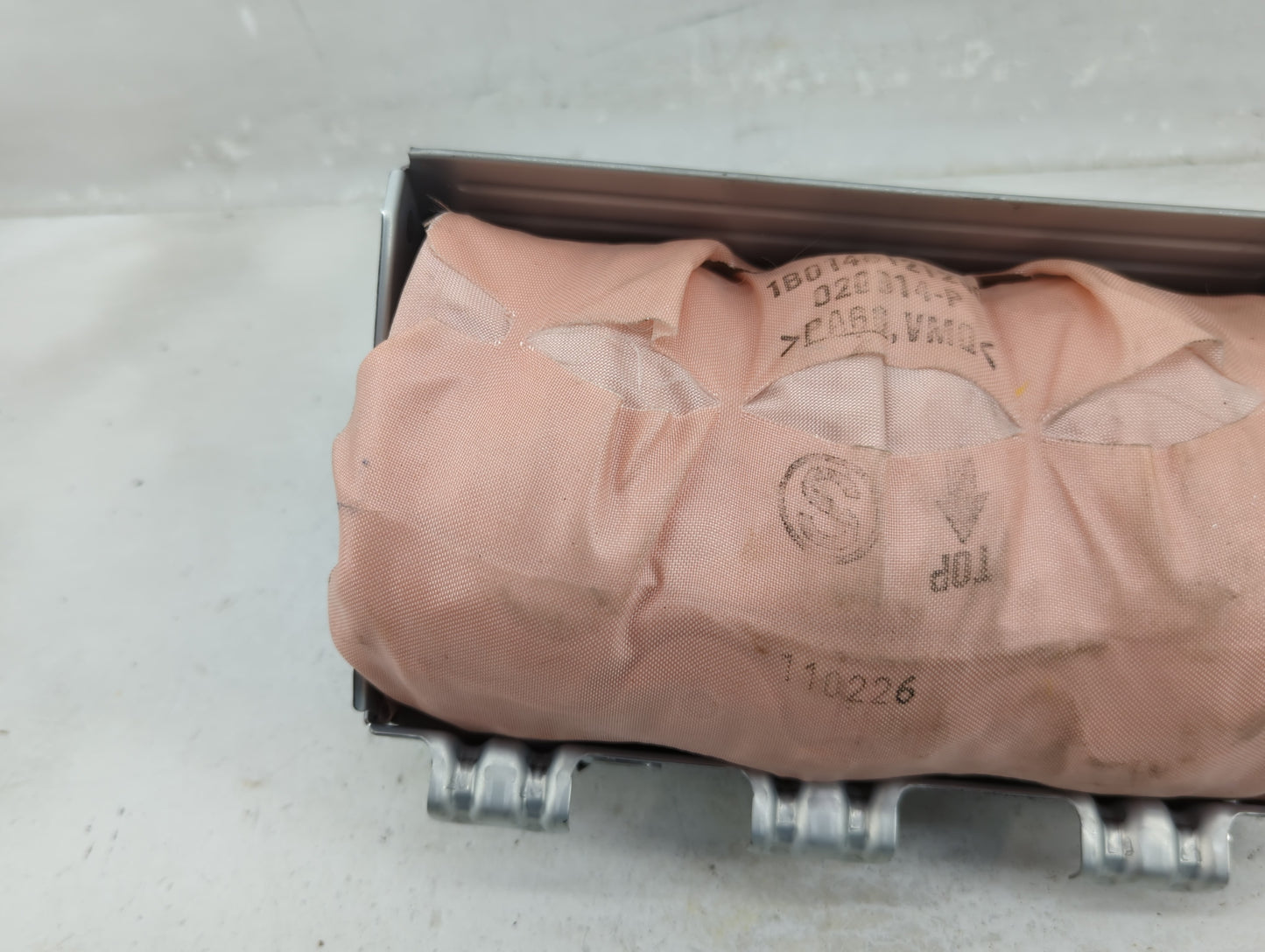 2014-2016 Mazda 6 Air Bag Passenger Right Dashboard OEM P/N:GJR957K50 Fits Fits 2014 2015 2016 OEM Used Auto Parts - Oemused