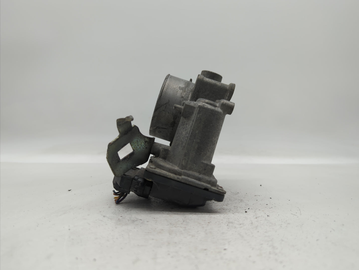 2014 Mazda 6 Throttle Body P/N:PY01 13 640 A Fits OEM Used Auto Parts - Oemusedautoparts1.com