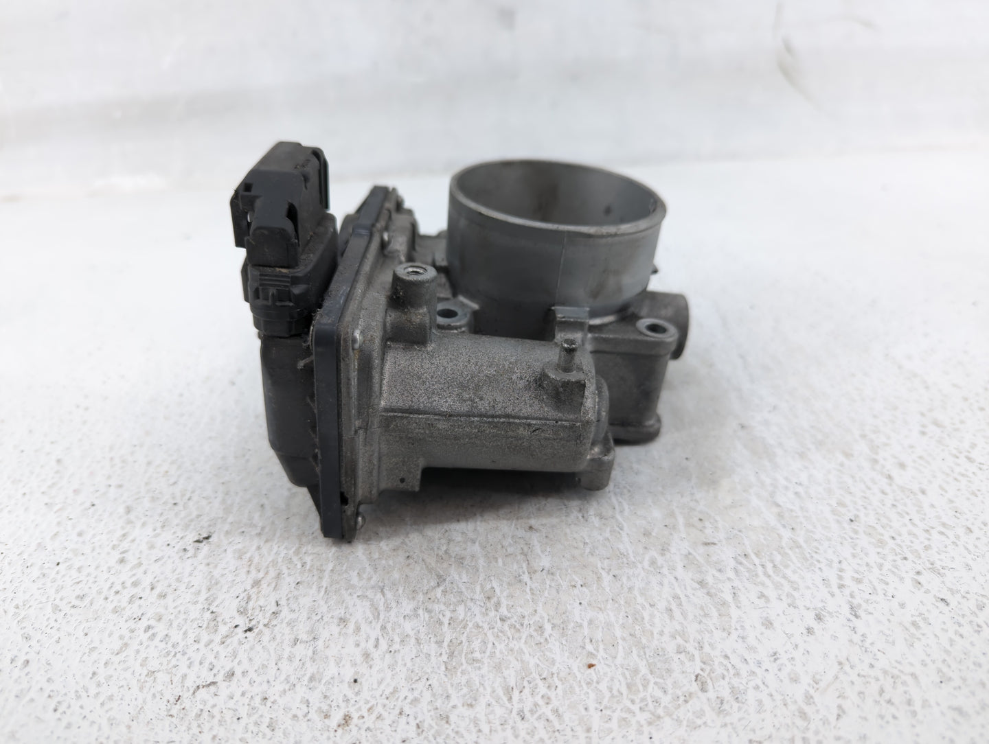 2014-2017 Mazda 6 Throttle Body P/N:C1311 1R15 Fits Fits 2014 2015 2016 2017 2018 OEM Used Auto Parts - Oemusedautoparts1.co