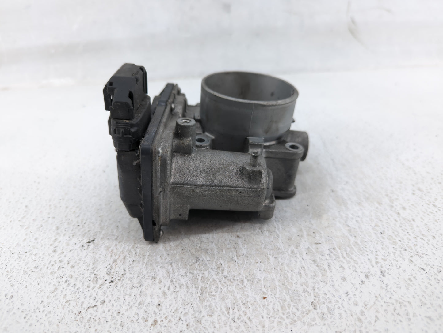 2014-2017 Mazda 6 Throttle Body P/N:C1311 1R15 Fits Fits 2014 2015 2016 2017 2018 OEM Used Auto Parts - Oemusedautoparts1.co