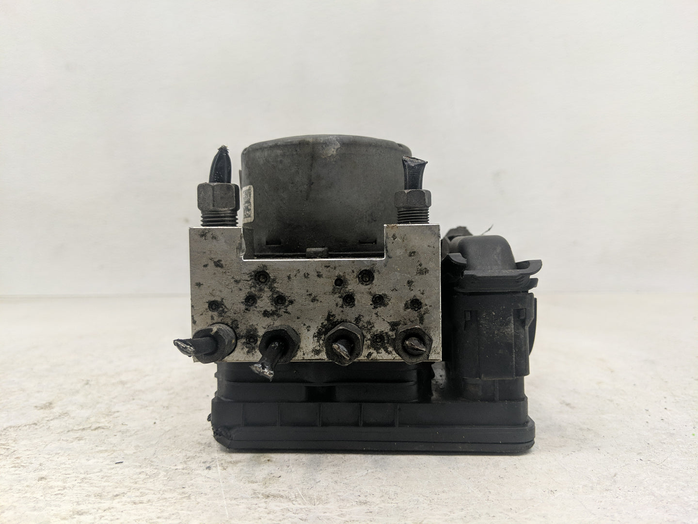 2014-2015 Mazda Cx-5 ABS Pump Control Module Replacement Fits Fits 2014 2015 OEM Used Auto Parts - Oemusedautoparts1.com