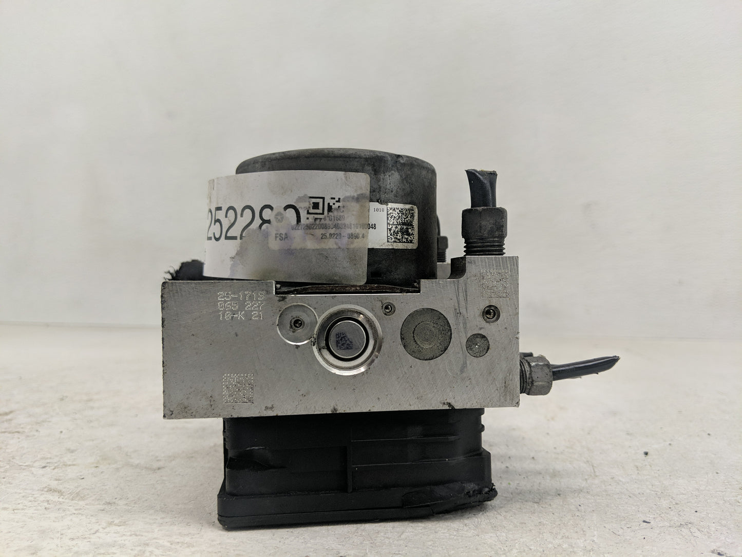 2014-2015 Mazda Cx-5 ABS Pump Control Module Replacement Fits Fits 2014 2015 OEM Used Auto Parts - Oemusedautoparts1.com