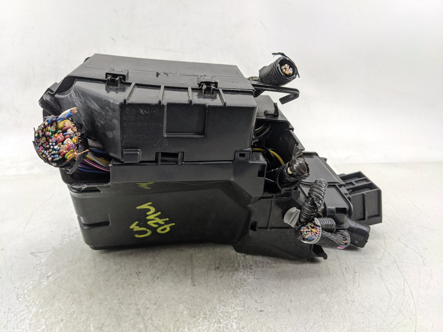 2013-2022 Mazda Cx-5 Fusebox Fuse Box Panel Relay Module P/N:G46C-675X0 Fits OEM Used Auto Parts - Oemusedautoparts1.com