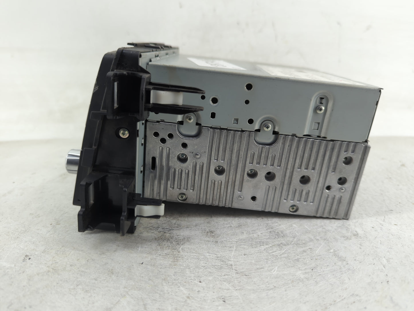 2013-2015 Mazda Cx-5 Radio AM FM Cd Player Receiver Replacement P/N:KJ01 66 DV0C Fits Fits 2013 2014 2015 OEM Used Auto Part
