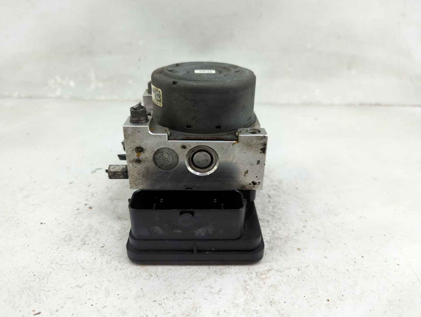 2015 Mazda Cx-5 ABS Pump Control Module Replacement P/N:KJ0243 7A0 06.2102-2827.4 Fits OEM Used Auto Parts - Oemusedautopart