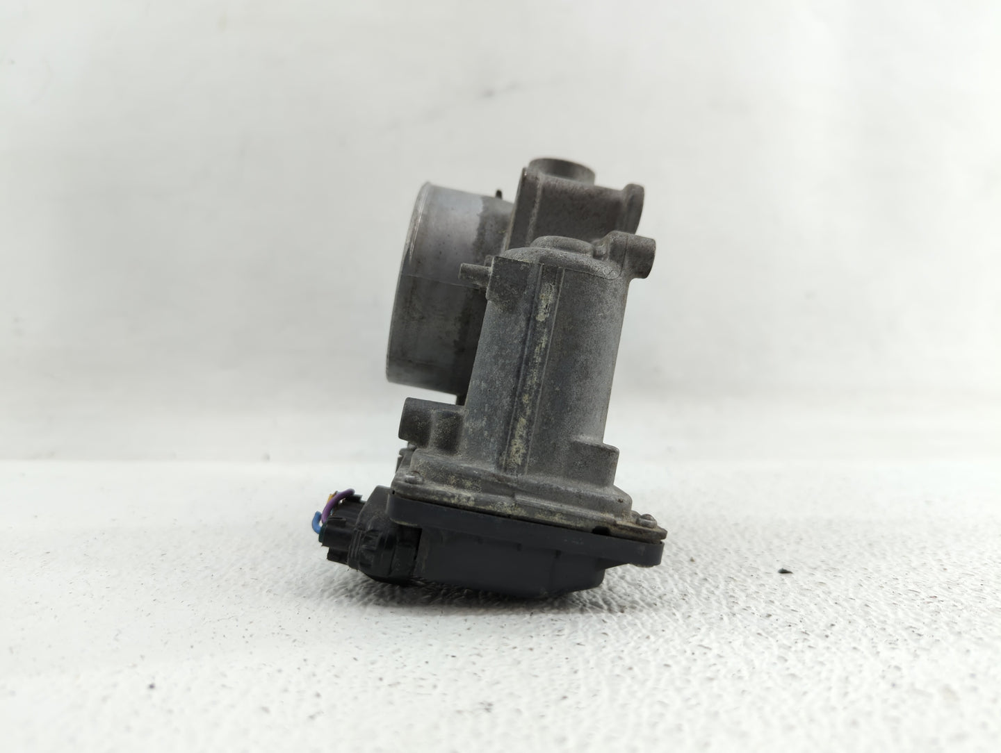 2014 Mazda Cx-5 Throttle Body P/N:PY01 13 640 A Fits OEM Used Auto Parts - Oemusedautoparts1.com