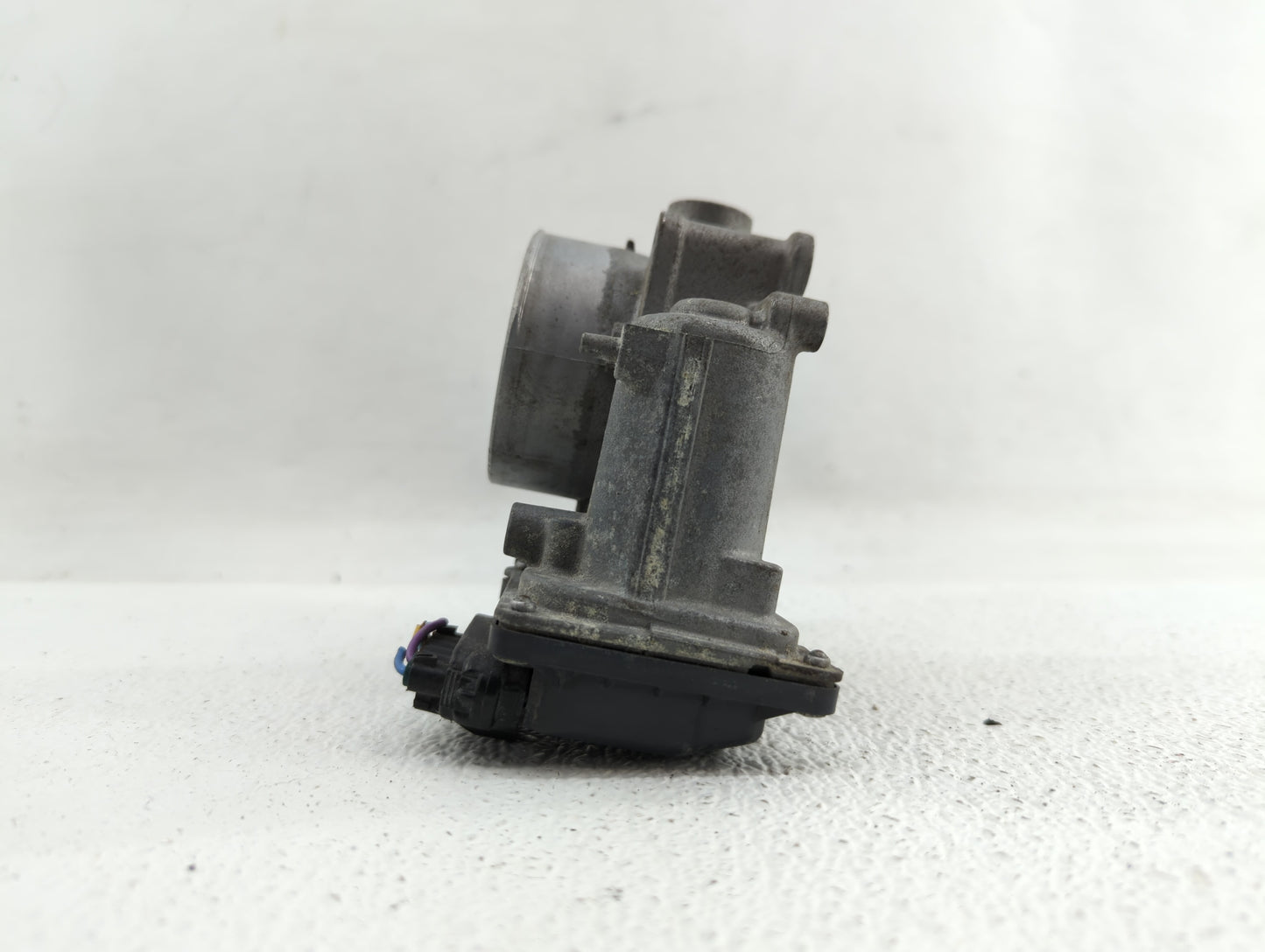2014 Mazda Cx-5 Throttle Body P/N:PY01 13 640 A Fits OEM Used Auto Parts - Oemusedautoparts1.com