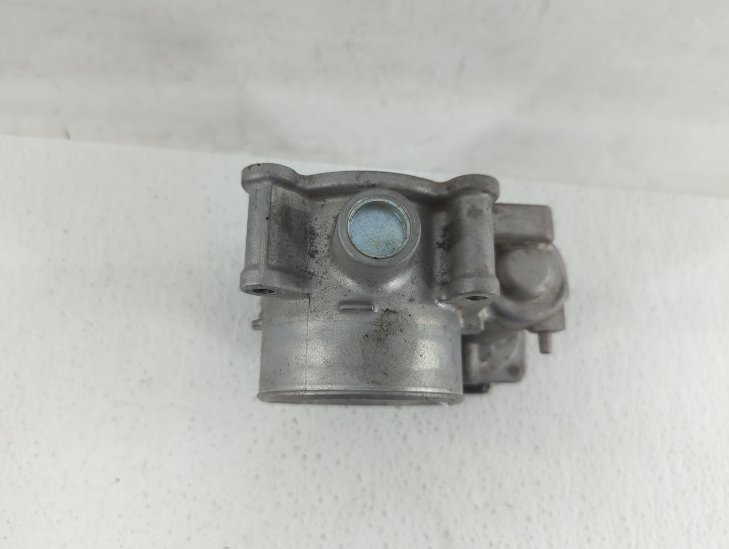 2014 Mazda Cx-5 Throttle Body P/N:PY01 13 640 A Fits OEM Used Auto Parts - Oemusedautoparts1.com