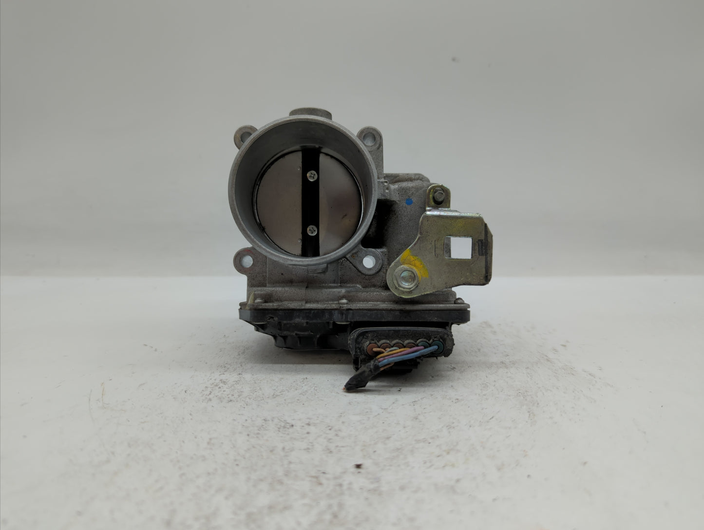 2014 Mazda Cx-5 Throttle Body P/N:PY01 13 640 A Fits OEM Used Auto Parts - Oemusedautoparts1.com