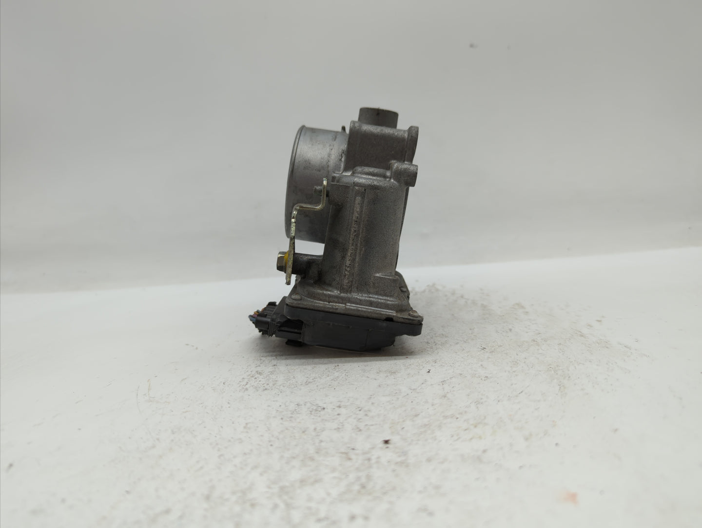 2014 Mazda Cx-5 Throttle Body P/N:PY01 13 640 A Fits OEM Used Auto Parts - Oemusedautoparts1.com