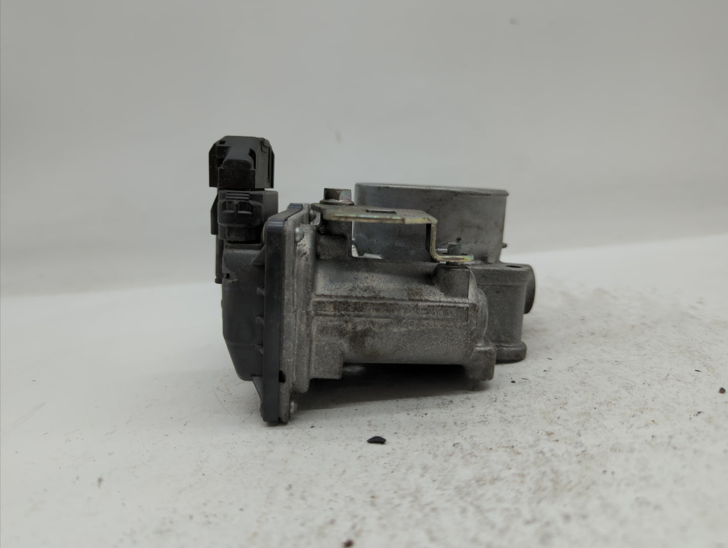 2014 Mazda Cx-5 Throttle Body P/N:PY01 13 640 A Fits OEM Used Auto Parts - Oemusedautoparts1.com