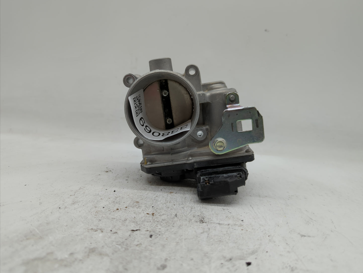 2014 Mazda Cx-5 Throttle Body P/N:K4238 13 640 A 12681472AA, PY01 13 640 A Fits OEM Used Auto Parts - Oemusedautoparts1.com