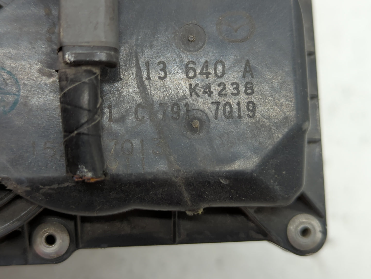 2014 Mazda Cx-5 Throttle Body P/N:K4238 13 640 A 12681472AA, PY01 13 640 A Fits OEM Used Auto Parts - Oemusedautoparts1.com