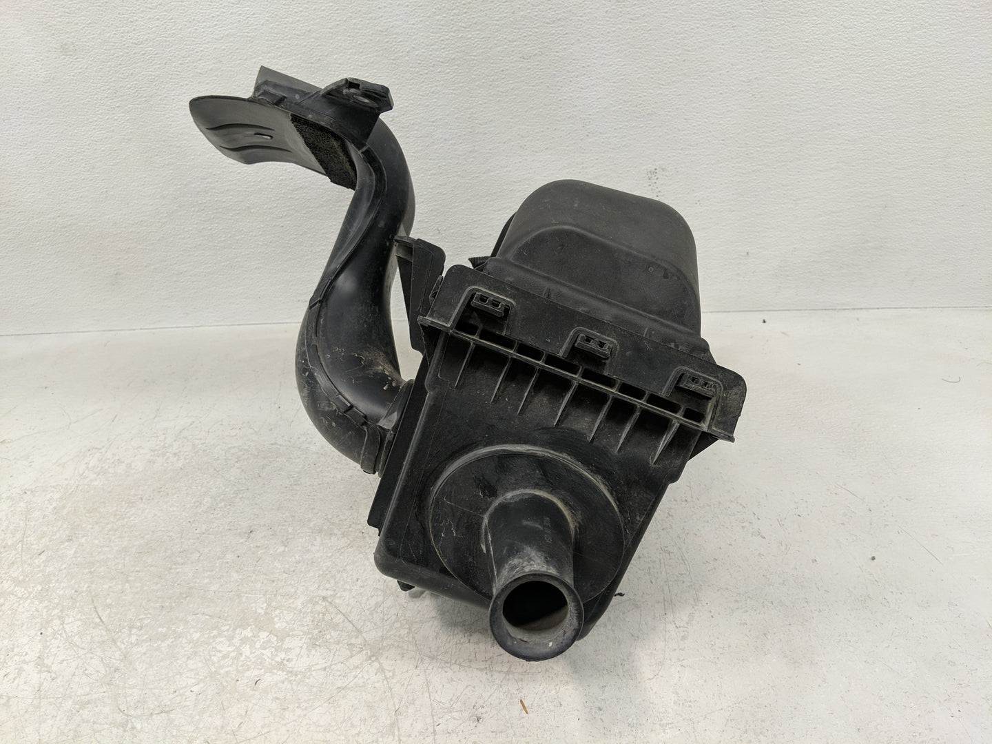 2007-2015 Mazda Cx-9 Air Cleaner Intake-duct Hose Tube - Oemusedautoparts1.com