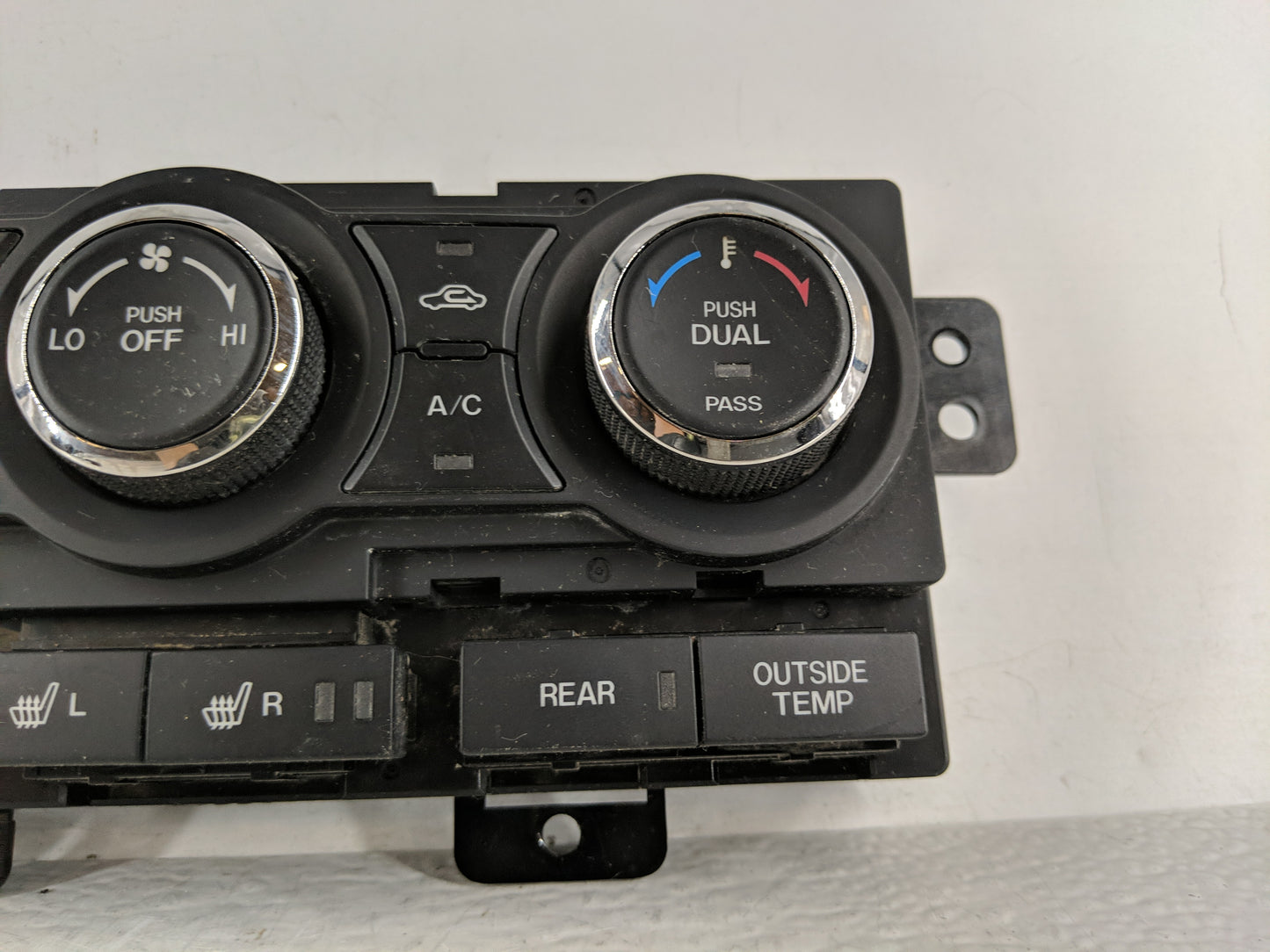 2010-2015 Mazda Cx-9 Climate Control Module Temperature AC/Heater Replacement P/N:TE70-61-190 Fits OEM Used Auto Parts - Oem