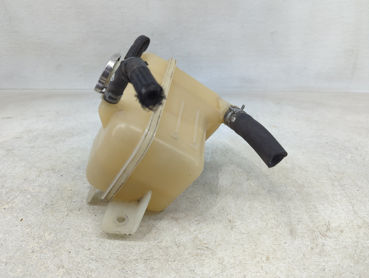 2007-2015 Mazda Cx-9 Radiator Coolant Overflow Expansion Tank Bottle 1391125 - Oemusedautoparts1.com