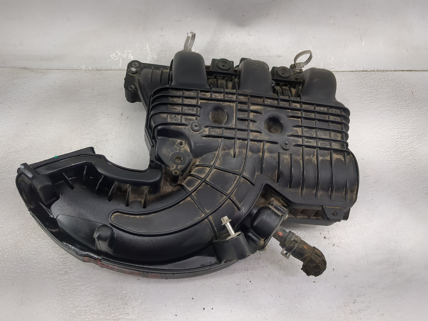 2013-2015 Mazda Cx-9 Air Intake Manifold P/N:SR5457 PA6-GF30 Fits Fits 2013 2014 2015 OEM Used Auto Parts - Oemusedautoparts