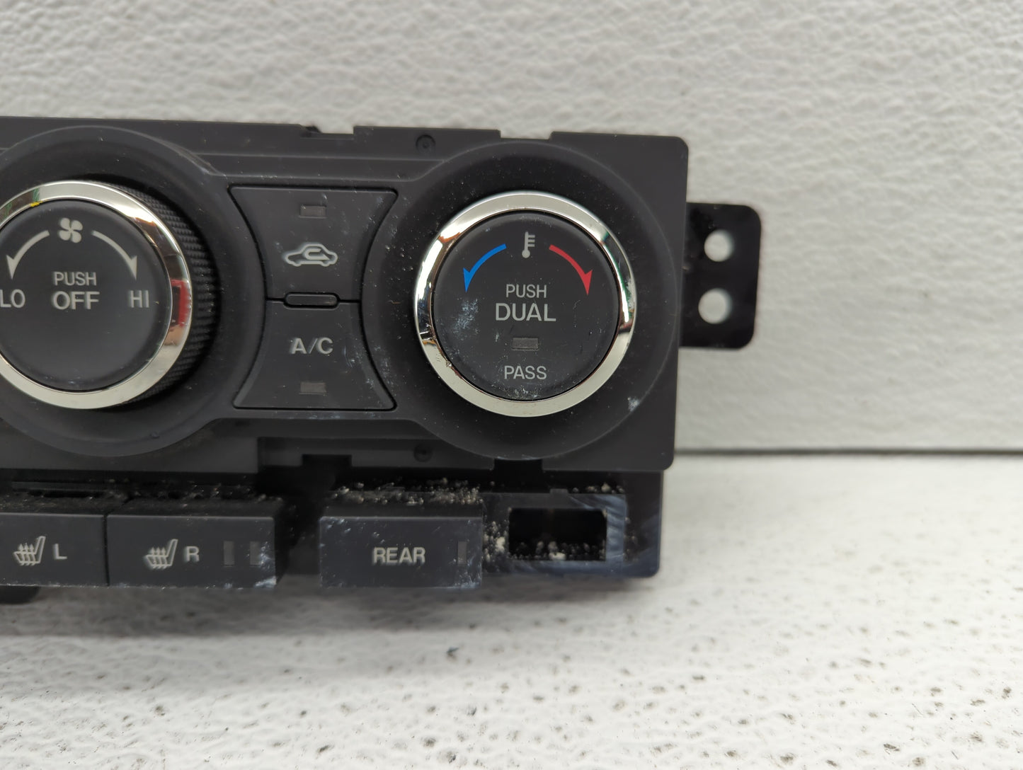 2010-2015 Mazda Cx-9 Climate Control Module Temperature AC/Heater Replacement P/N:TE70-61-190 Fits OEM Used Auto Parts - Oem