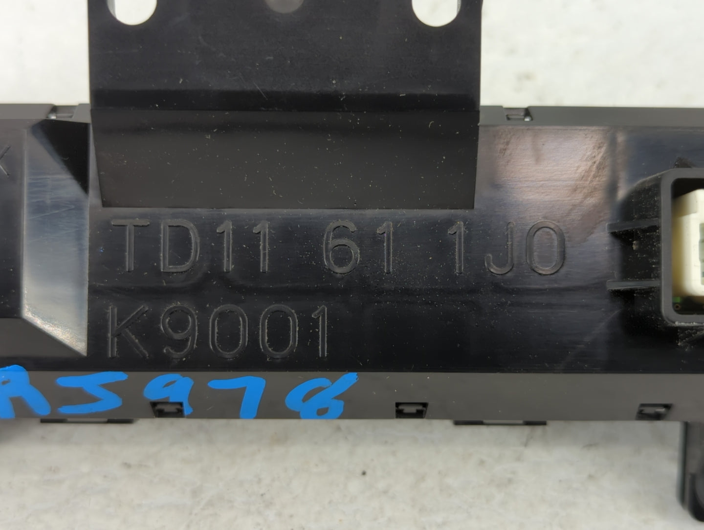 2013-2015 Mazda Cx-9 Radio Control Panel - Oemusedautoparts1.com