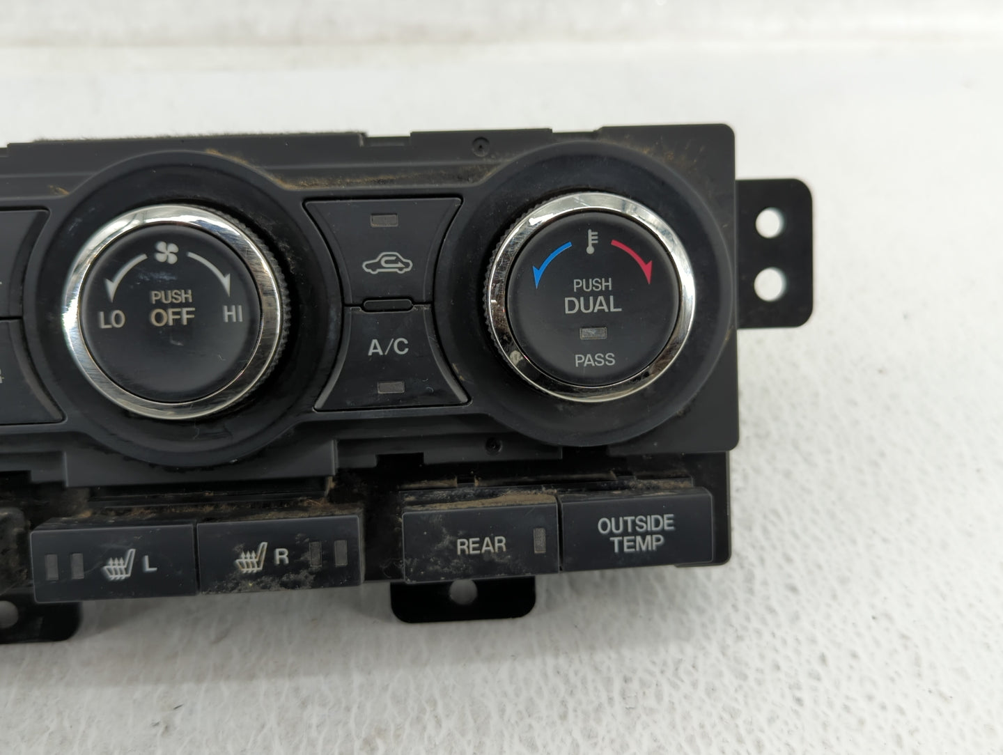 2015 Mazda Cx-9 Climate Control Module Temperature AC/Heater Replacement P/N:TE70-61-190 Fits OEM Used Auto Parts - Oemuseda