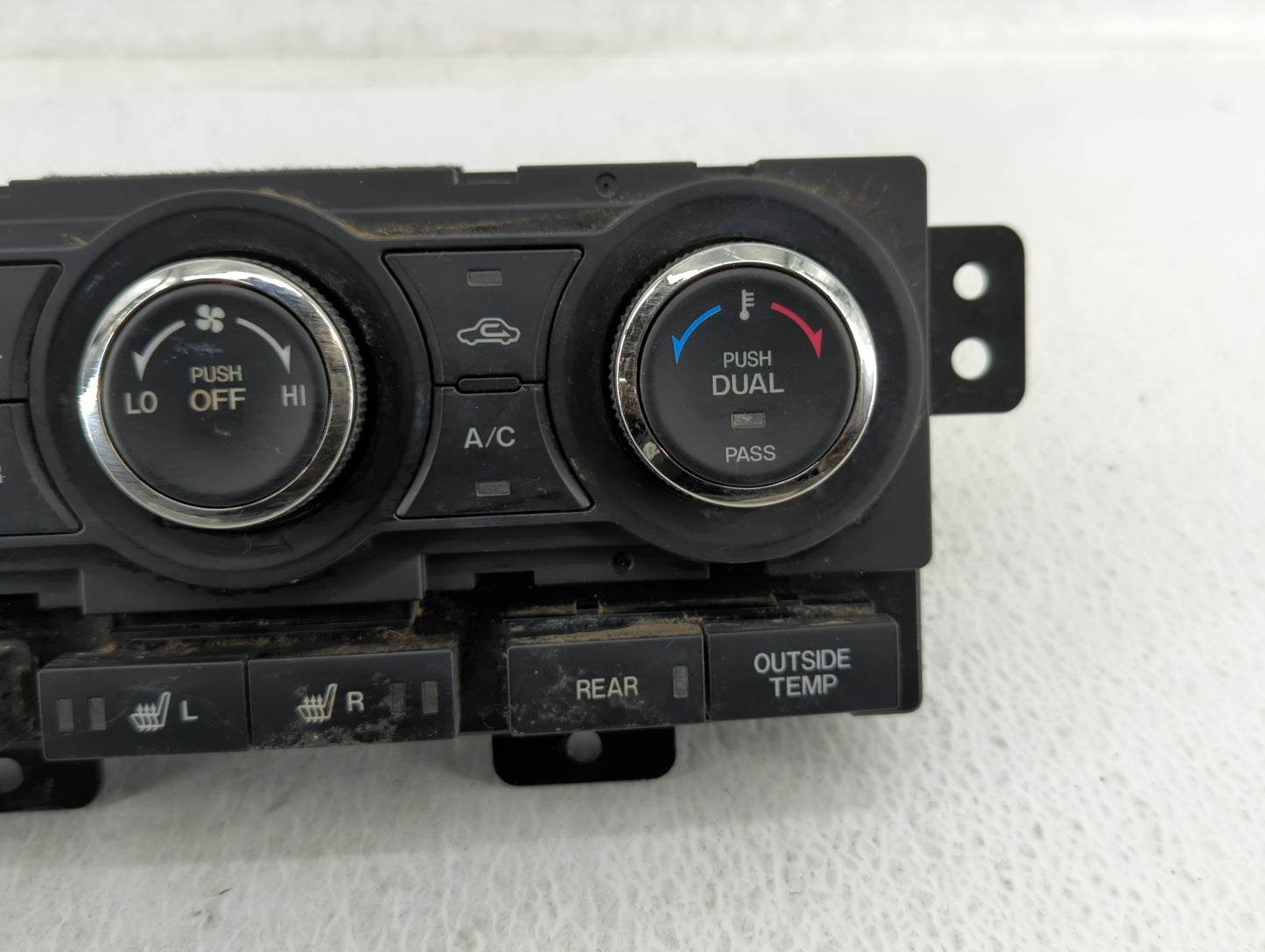 2015 Mazda Cx-9 Climate Control Module Temperature AC/Heater Replacement P/N:TE70-61-190 Fits OEM Used Auto Parts - Oemuseda