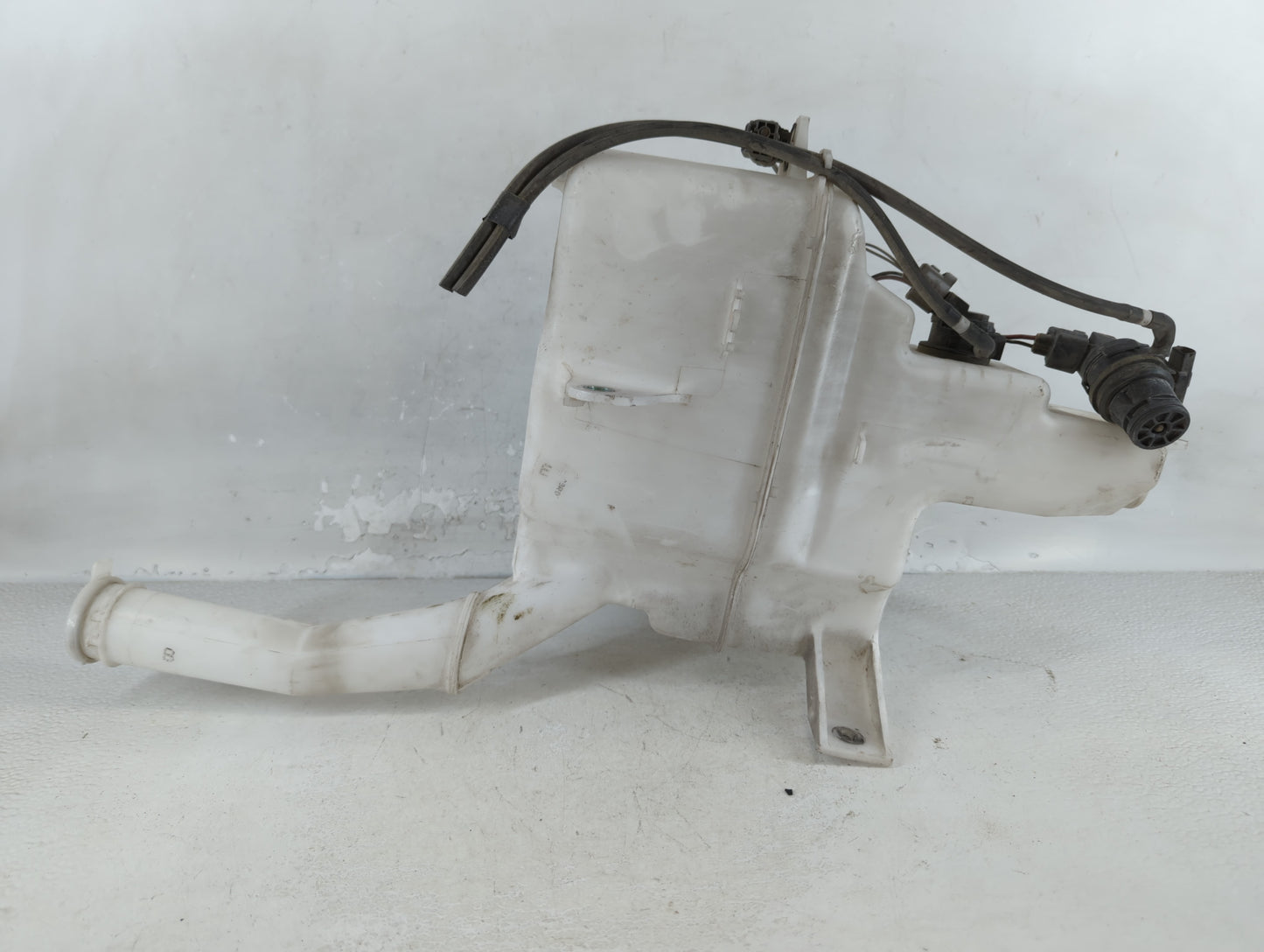 2007-2015 Mazda Cx-9 Windshield Washer Fluid Reservoir Bottle 859304 - Oemusedautoparts1.com