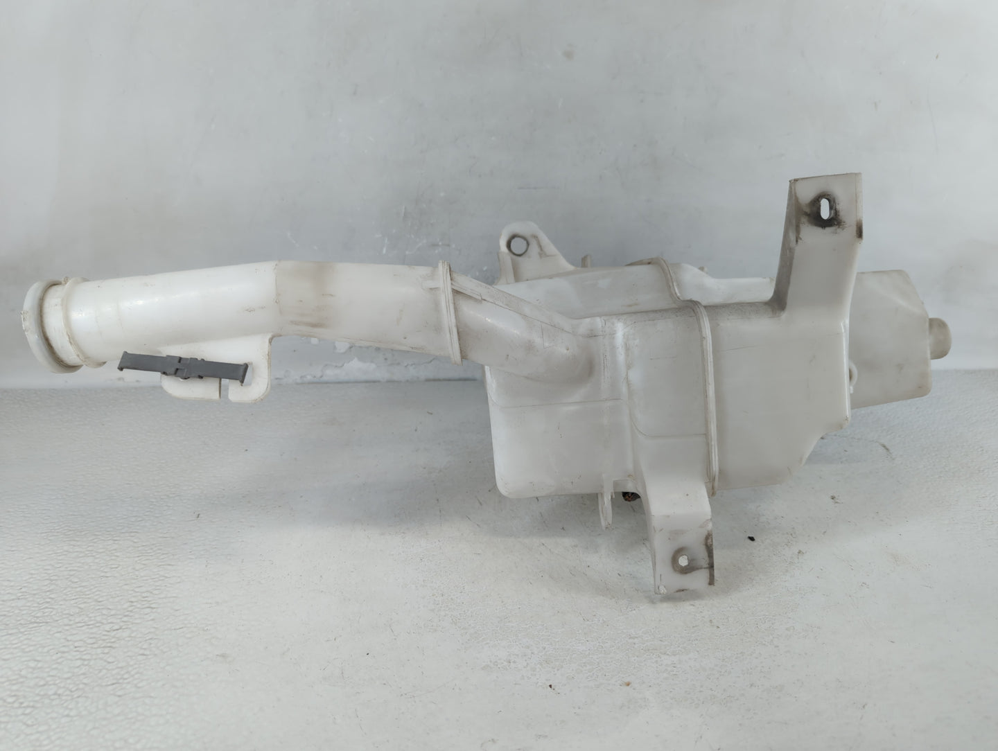 2007-2015 Mazda Cx-9 Windshield Washer Fluid Reservoir Bottle 859304 - Oemusedautoparts1.com