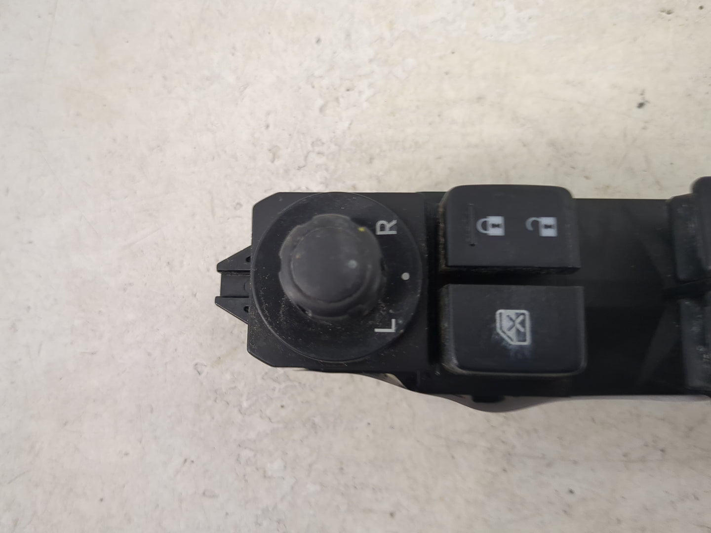 2015 Mazda Cx5 Master Power Window Switch Replacement Driver Side Left P/N:CN5842ESPL100 K0021 Fits Fits 2013 2014 OEM Used 