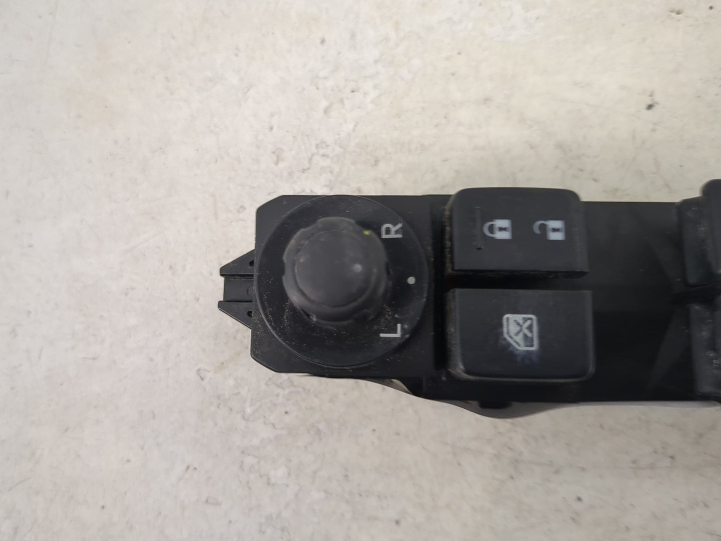 2015 Mazda Cx5 Master Power Window Switch Replacement Driver Side Left P/N:CN5842ESPL100 K0021 Fits Fits 2013 2014 OEM Used 