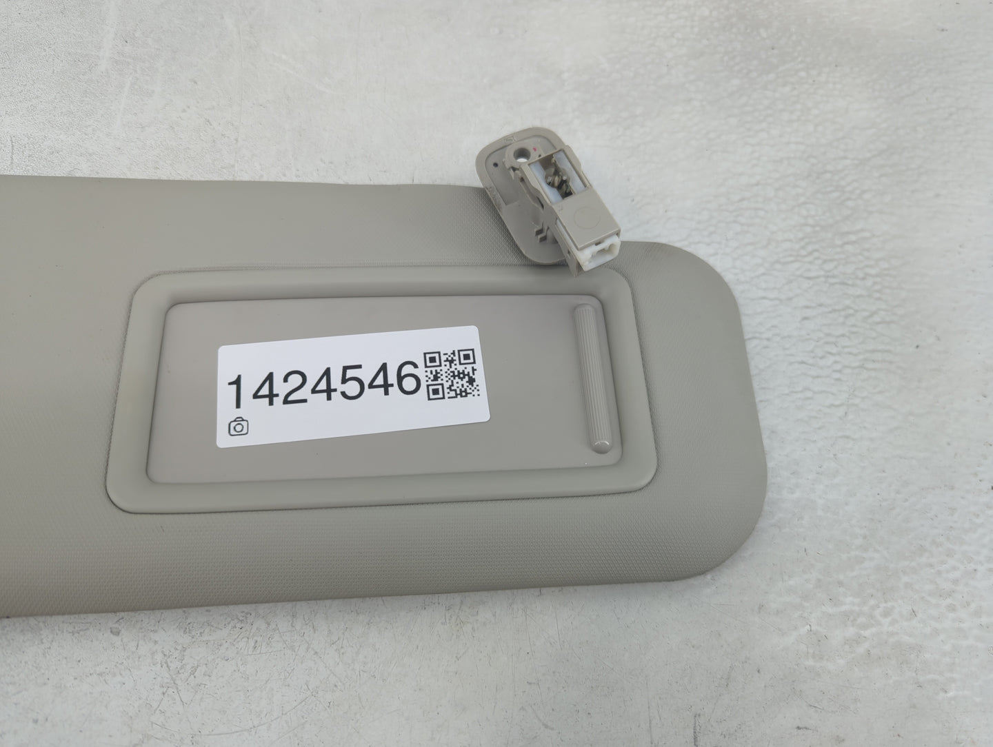 2015 Mazda Mazda3 Sun Visor Shade Replacement Passenger Right Mirror Fits Fits 2014 2016 2017 2018 OEM Used Auto Parts - Oem