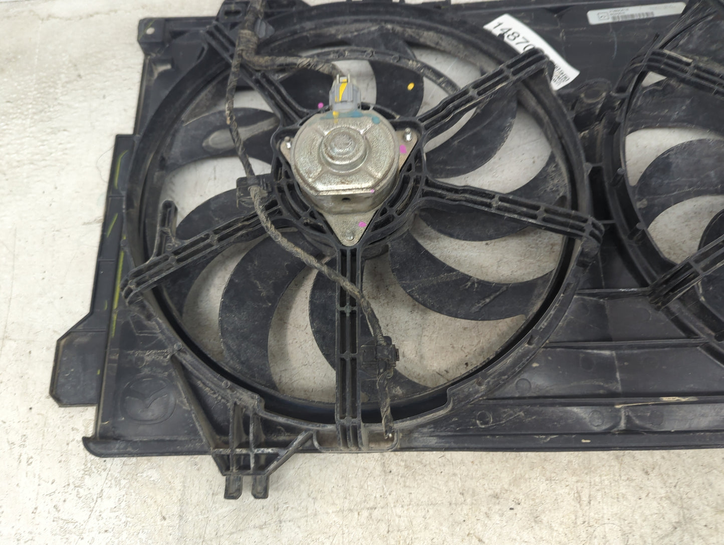 2015 Mazda Mazda3 Electric Radiator Cooling Fan Motor Assembly P/N:21460C811E 487C811B Fits Fits 2016 2017 2018 OEM Used Aut