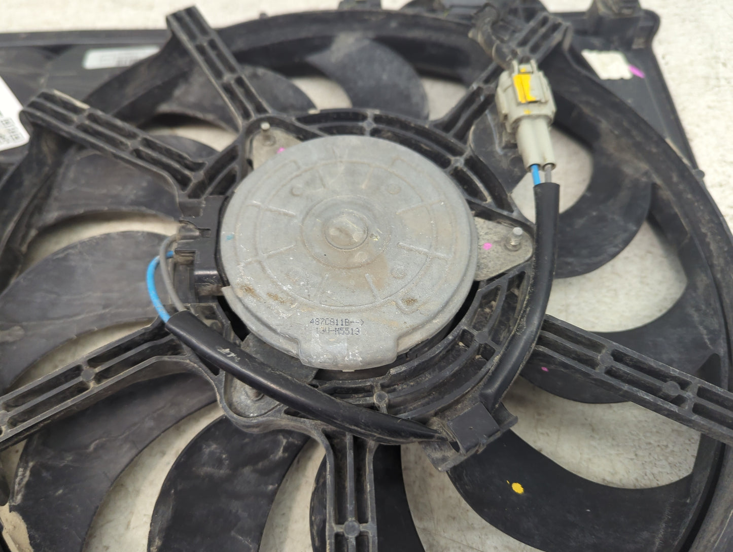 2015 Mazda Mazda3 Electric Radiator Cooling Fan Motor Assembly P/N:21460C811E 487C811B Fits Fits 2016 2017 2018 OEM Used Aut
