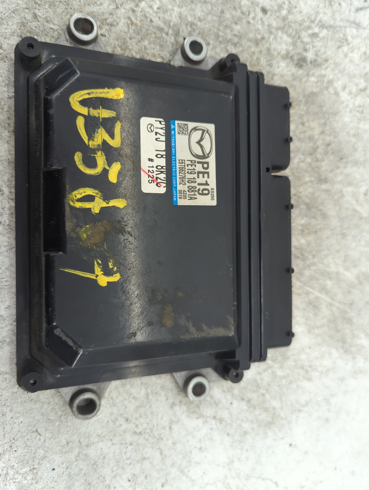 2015 Mazda Mazda3 PCM Engine Control Computer ECU ECM PCU OEM P/N:PE19 18 881A PY2J 18 8K2C, E6T66276H2 Fits 2014 2016 OEM U