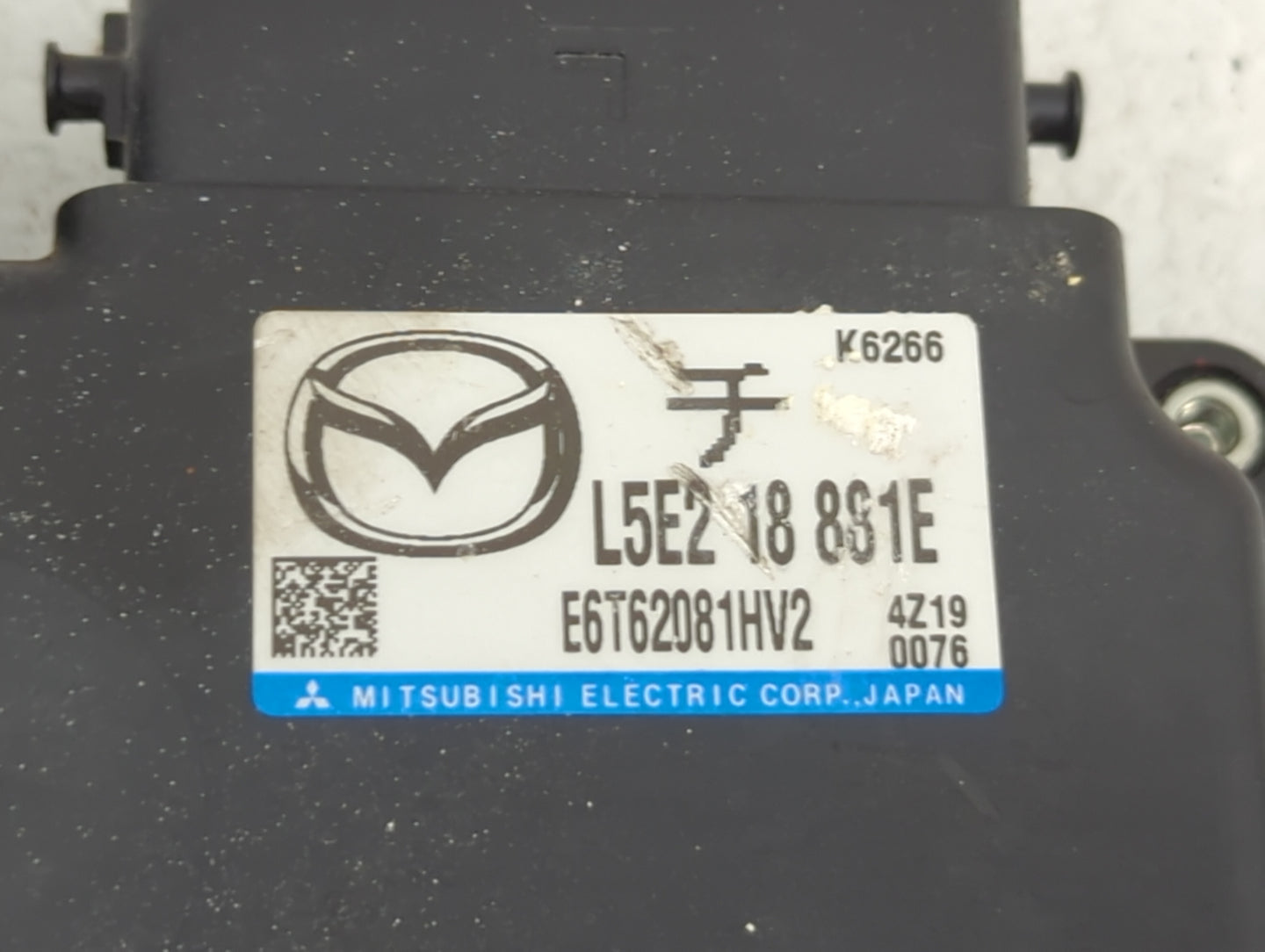 2015 Mazda Mazda5 PCM Engine Control Computer ECU ECM PCU OEM P/N:L5E2 18 881E E6T62081HV2 Fits Fits 2012 2013 2014 2016 201