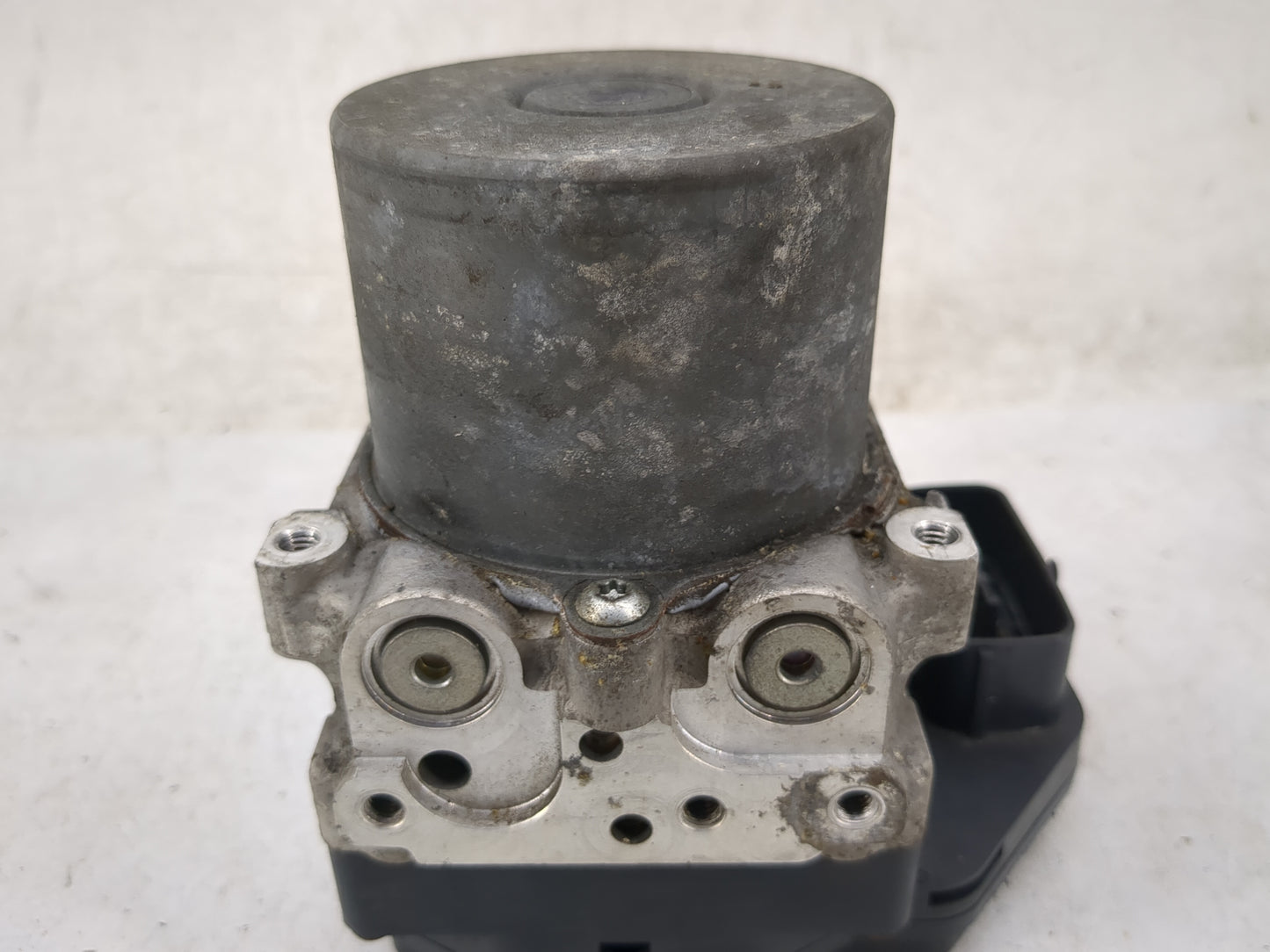 2015 Mazda Mazda6 ABS Pump Control Module Replacement P/N:GHR1-437A0 133800-0670, K0089 Fits Fits 2014 OEM Used Auto Parts -