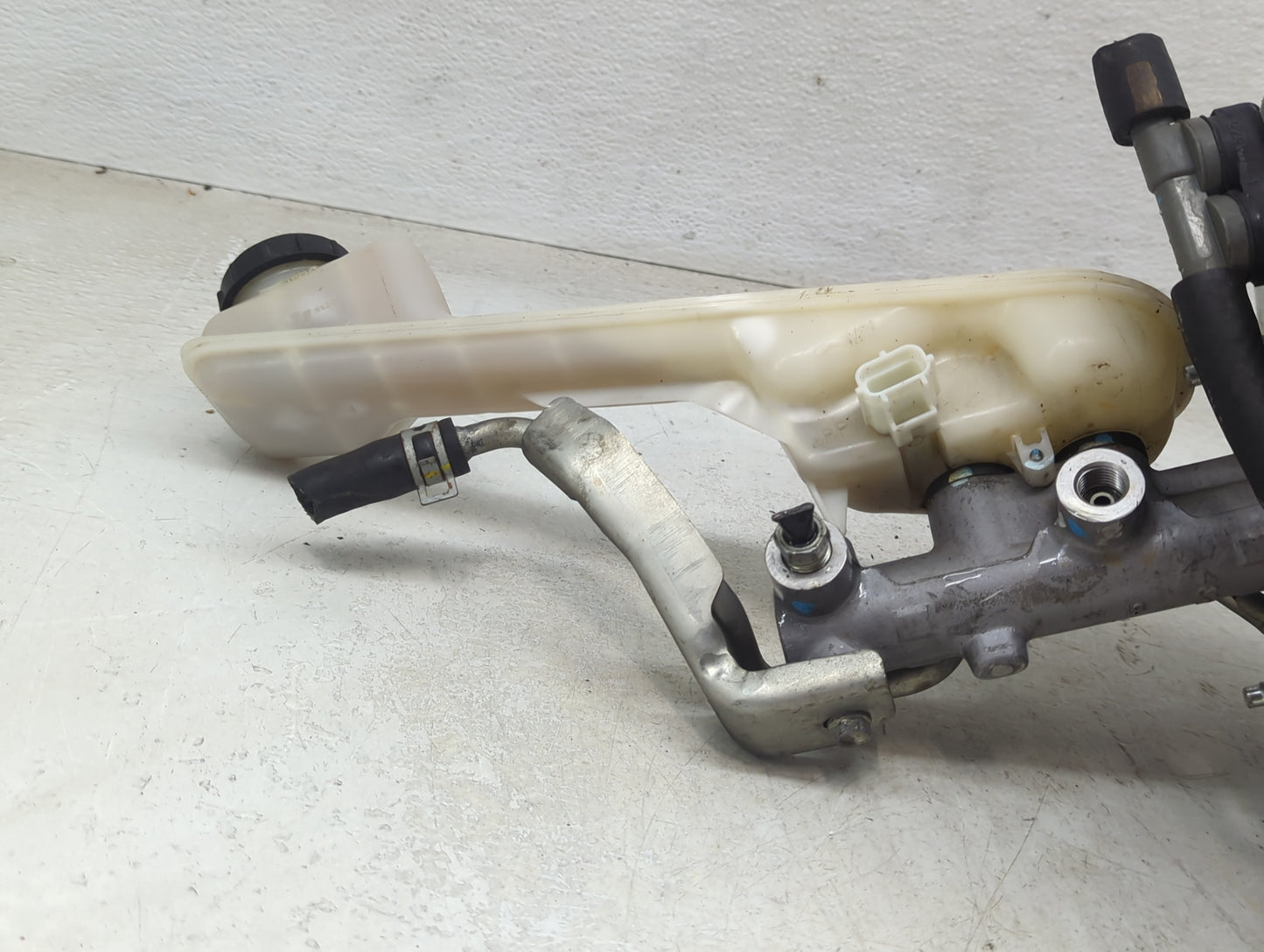Mazda Mazda Cx-9 Power Brake Booster Oem - Oemusedautoparts1.com
