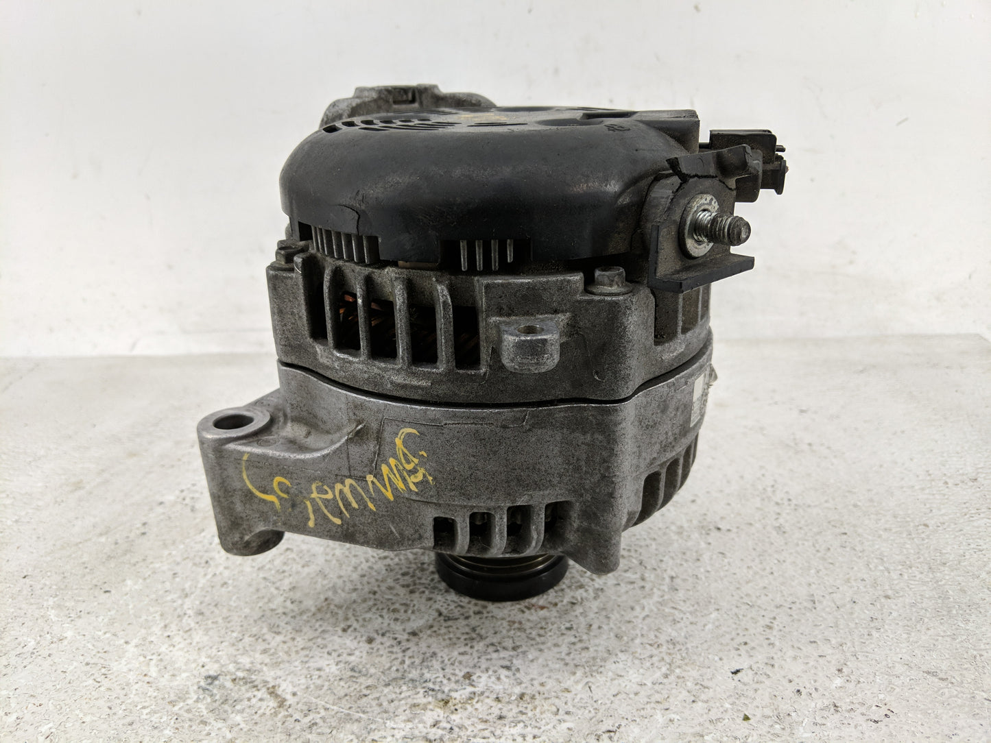 2015 Mercedes-Benz 320 Alternator Replacement Generator Charging Assembly Engine OEM P/N:7605061-02 Fits OEM Used Auto Parts