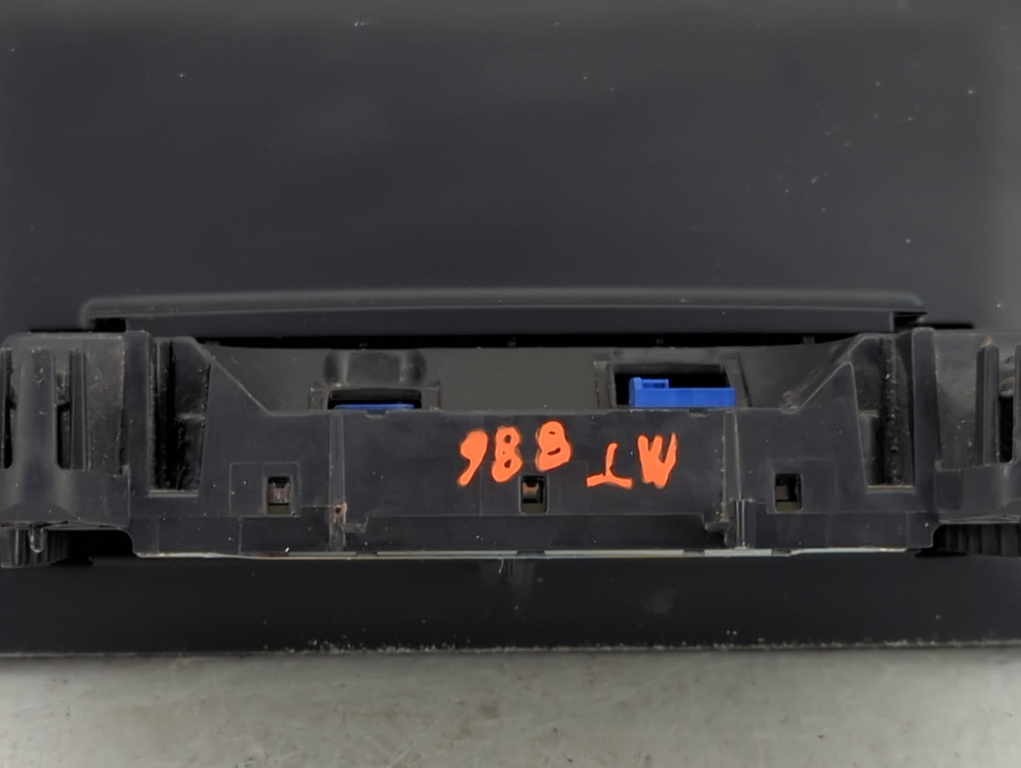 2015 Mercedes-benz C-class Information Display Screen Black - Oemusedautoparts1.com