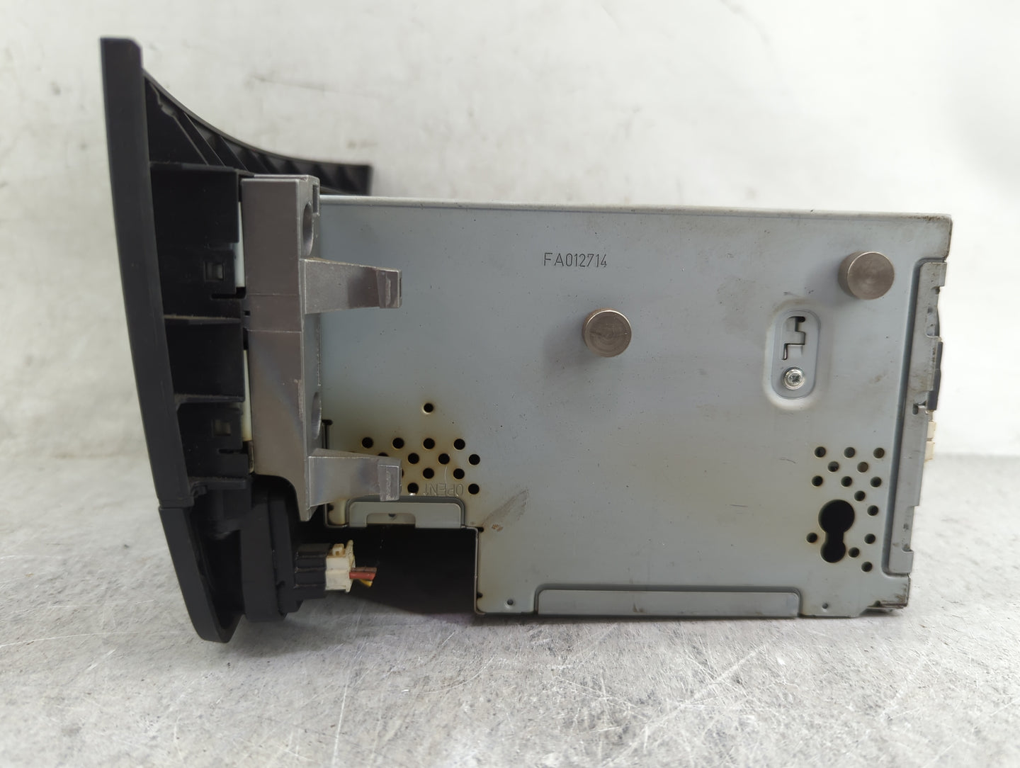 2015 Mercedes-Benz C-Class Radio AM FM Cd Player Receiver Replacement P/N:A2049004015 A2049017504, A2129020810 Fits Fits 201