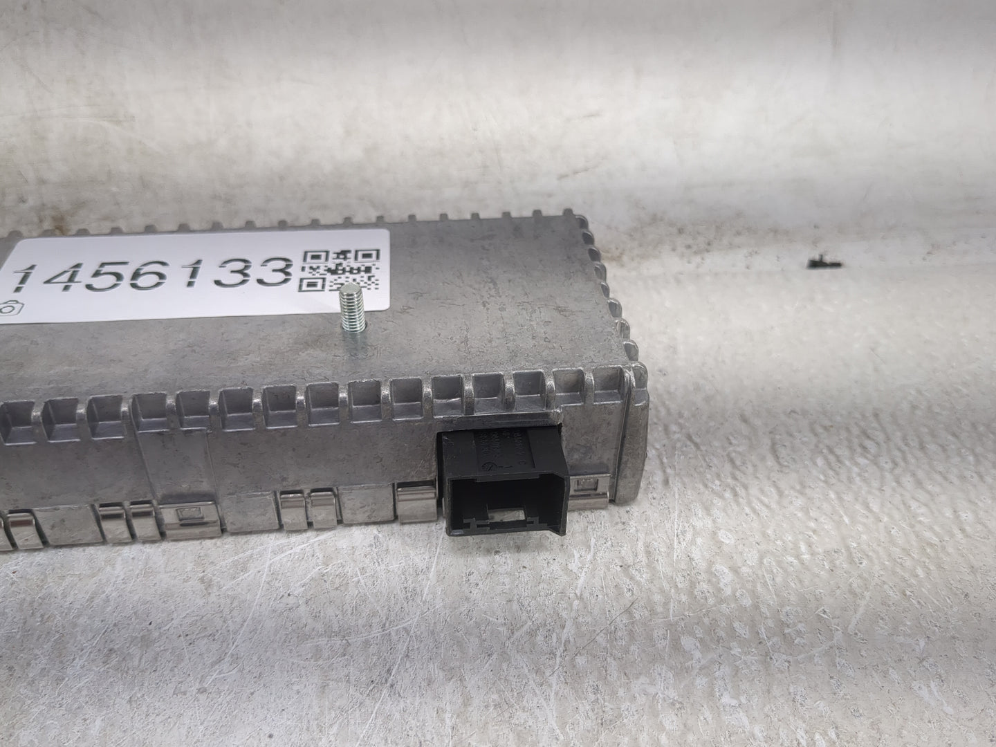 2015 Mercedes-Benz C-Class Radio AM FM Cd Player Receiver Replacement P/N:A2128705689 28335938 Fits Fits 2013 2014 2016 2017