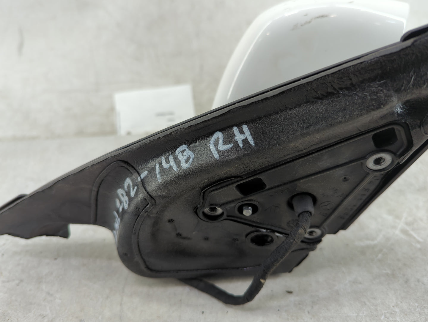 2015 Mercedes-Benz C-Class Passenger Side View Mirror - Right Door Mirror OEM Used - Oemusedautoparts1.com
