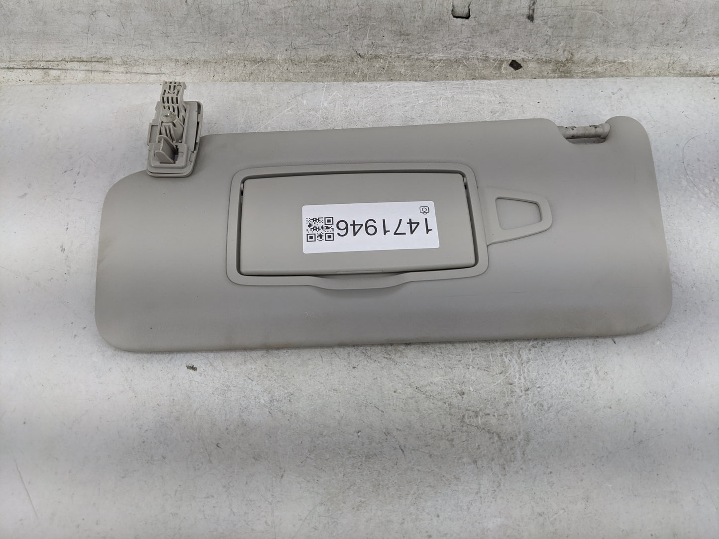 2015 Mercedes-Benz C-Class Sun Visor Shade Replacement Driver Left Mirror Fits Fits 2016 2017 OEM Used Auto Parts - Oemuseda