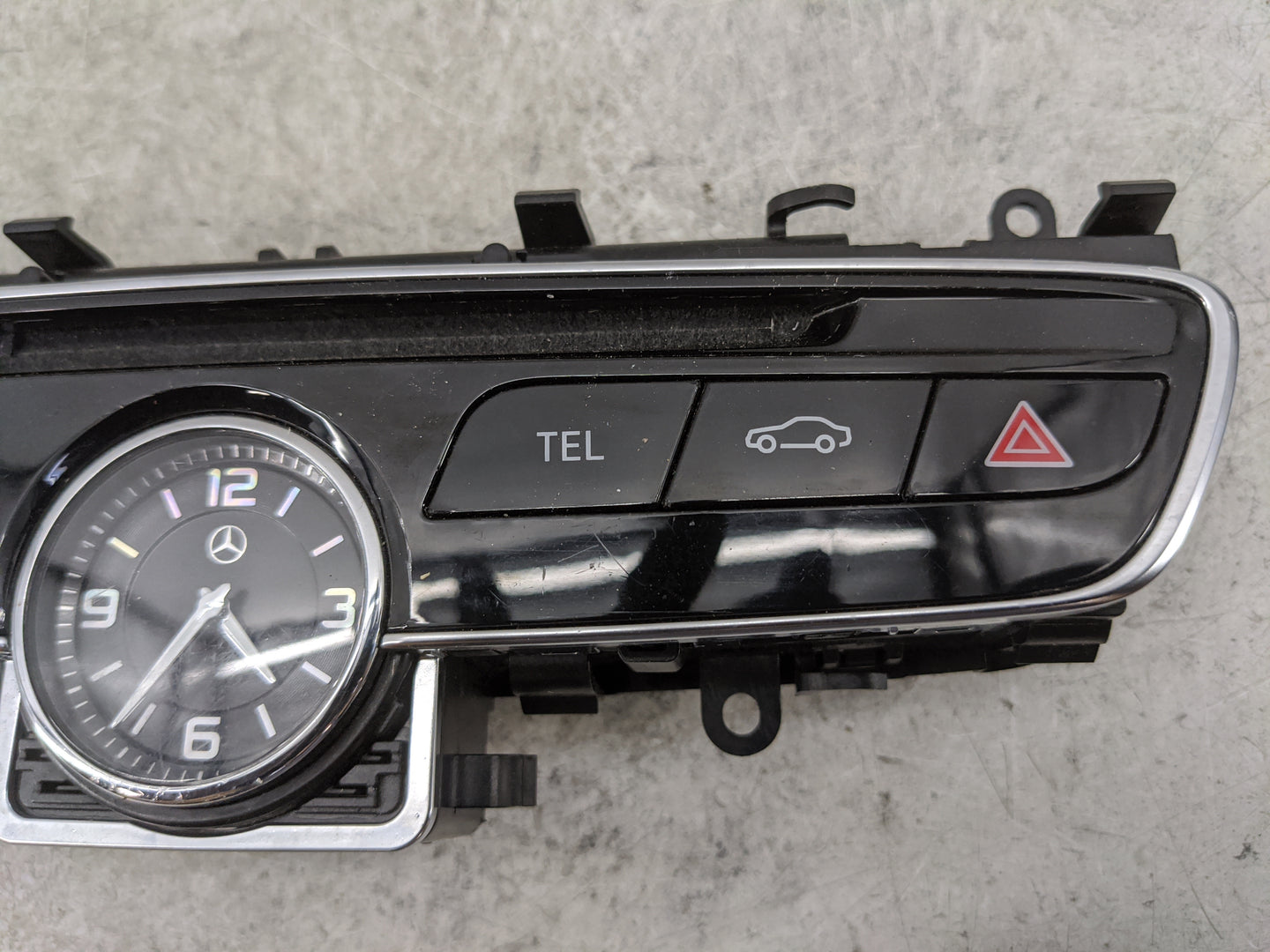 2015 Mercedes-Benz C-Class Radio AM FM Cd Player Receiver Replacement P/N:A2228270300 2105904-14 Fits Fits 2016 2017 2018 20
