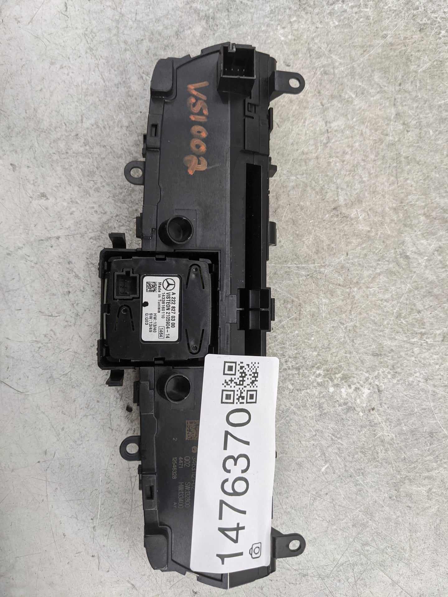 2015 Mercedes-Benz C-Class Radio AM FM Cd Player Receiver Replacement P/N:A2228270300 2105904-14 Fits Fits 2016 2017 2018 20