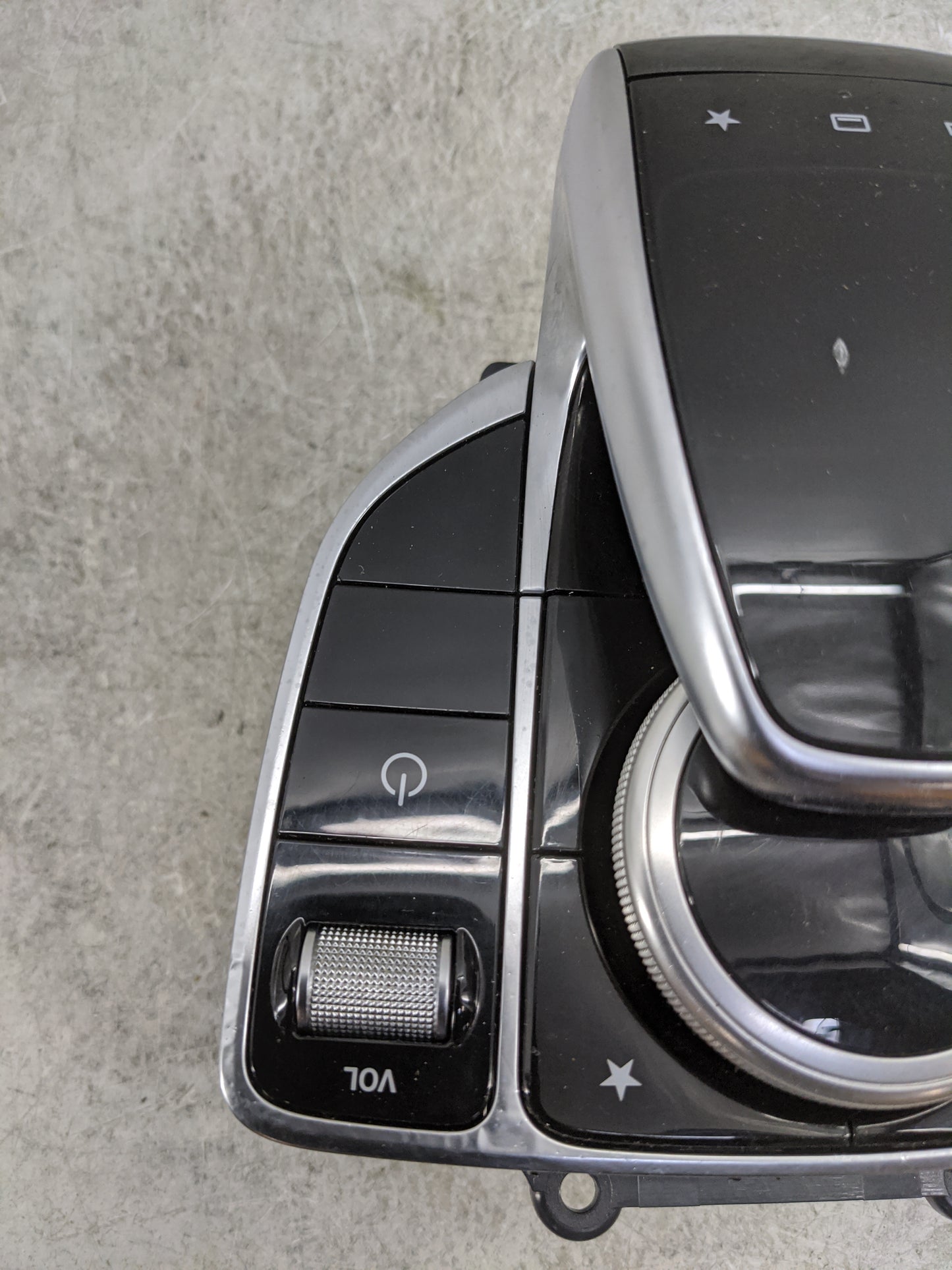 2015 Mercedes-Benz C-Class Radio AM FM Cd Player Receiver Replacement P/N:A2059005915 A2059015409, A2059020104, 03358823200 