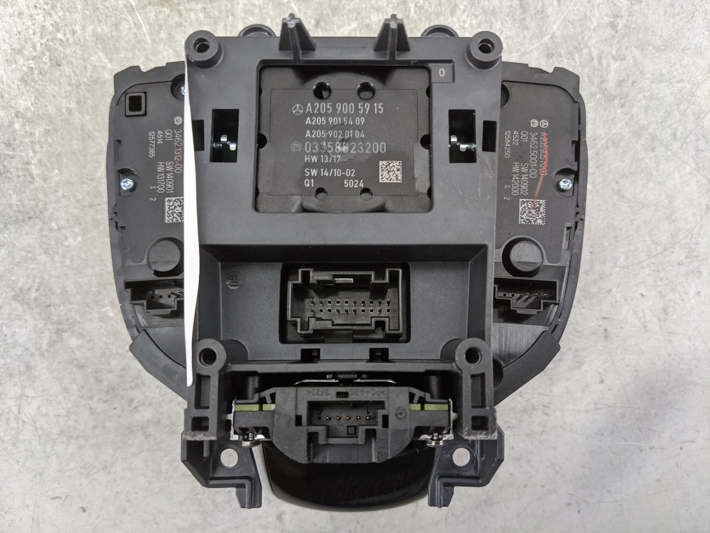 2015 Mercedes-Benz C-Class Radio AM FM Cd Player Receiver Replacement P/N:A2059005915 A2059015409, A2059020104, 03358823200 