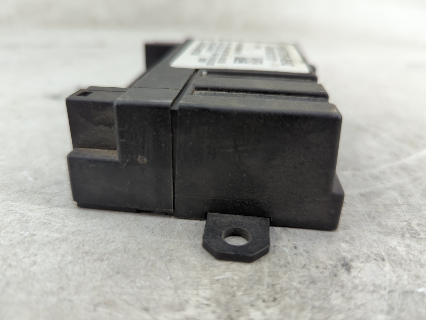 2011-2015 Mercedes-benz C250 Fuel Pump Control Module - Oemusedautoparts1.com